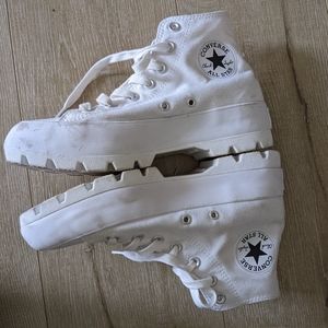 CONVERSE Chuck Taylor All Star Lugged White High Tops